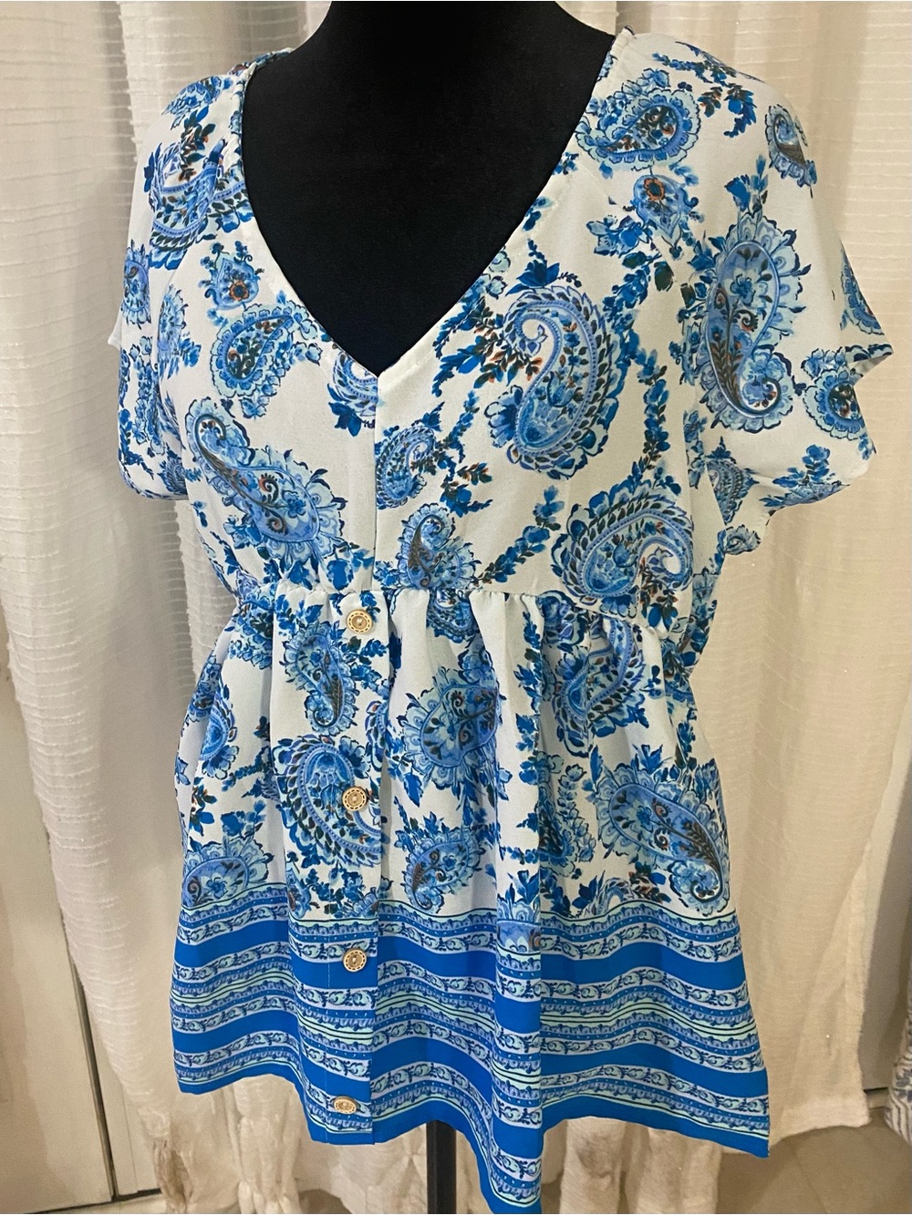 Blue Paisley V-Neck Button-Front Tunic